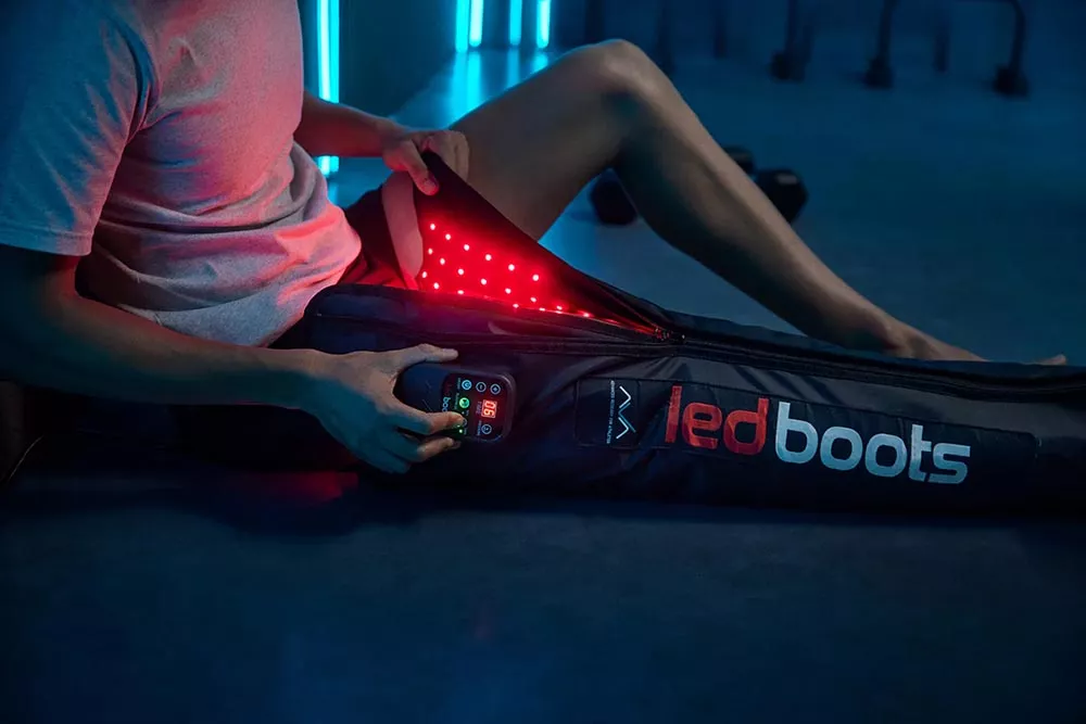 LedBoots_300dpi.jpg LedBoots_300dpi.jpg